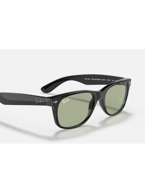 Ray-Ban RB2132 New Wayfarer Sunglasses  Rubber Black / G-15 Green Lens 52-18-145